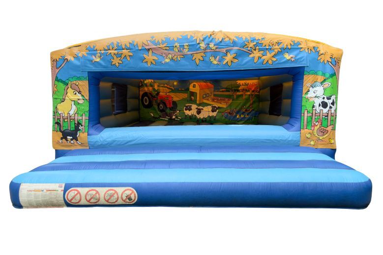 Farm Yard Box, 24'5''(d) x 18'(w) x 8'(h) - 7.5m(d) x 5.5m(w) x 2.45m(h)